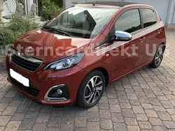 Rot Gebraucht 2019 Peugeot 108 Top! Collection Kleinwagen | 8.900 € (Guter Preis)