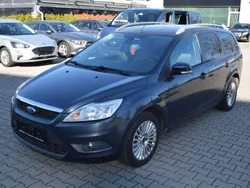 Grau Gebraucht 2010 Ford Focus Style Kombi | 1.800 € (Guter Preis)