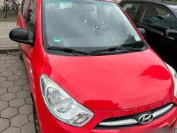 Rot Gebraucht 2011 Hyundai i10 Kleinwagen | 2.100 €