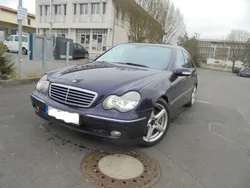 Violet Gebraucht 2003 Mercedes C220 Limousine | 3.000 € (Guter Preis)