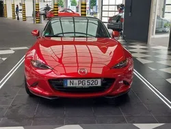 Rot Gebraucht 2016 Mazda MX5 Sports-Line Cabrio | 21.500 € (Fairer Preis)