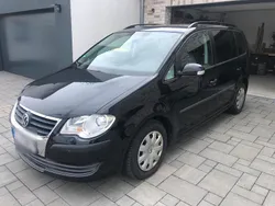 Schwarz Gebraucht 2007 VW Touran Van / Kleinbus | 4.200 € (Fairer Preis)