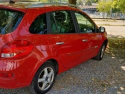 Hellrot Gebraucht 2010 Renault Clio GrandTour Dynamique Kombi | 1.400 €