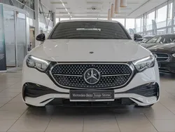 Weiss / polarweiß Gebraucht 2024 Mercedes E220 Advanced Limousine | 51.550 € (Guter Preis)