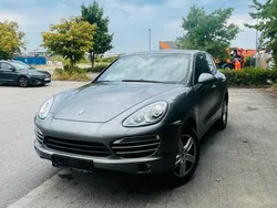 Grau Gebraucht 2011 Porsche Cayenne SUV | 21.500 € (Etwas zu teuer)