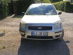 Grau Gebraucht 2003 Ford Fusion Ambiente Limousine | 2.900 € (Teuer)