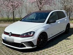 Weiß Gebraucht 2017 VW Golf VII GTI Kleinwagen | 15.900 € (Fairer Preis)