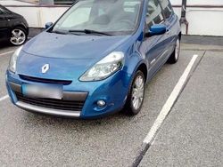 Blau Gebraucht 2009 Renault Clio II Dynamique Kleinwagen | 1.950 €