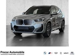 Spacesilber metallic Neu 2025 BMW iX1 M Sport SUV | 48.550 € (Guter Preis)