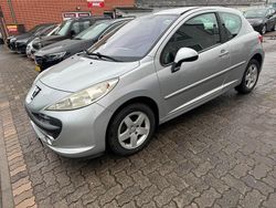 Silber Gebraucht 2008 Peugeot 207 Kleinwagen | 2.550 €