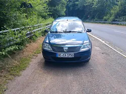 Blau Gebraucht 2009 Dacia Logan Limousine | 2.200 € (Fairer Preis)