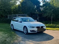 Weiß Gebraucht 2014 BMW 320 Sport Line Kombi | 8.900 € (Superpreis)
