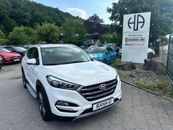 Weiß Gebraucht 2017 Hyundai Tucson Classic SUV | 11.995 € (Etwas zu teuer)