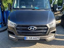 Schwarz Gebraucht 2016 Hyundai H 350 Van | 17.770 €