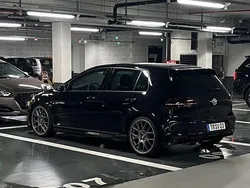 Schwarz Gebraucht 2014 VW Golf VII Highline Limousine | 12.000 € (Fairer Preis)
