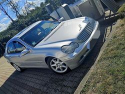 Silber Gebraucht 2001 Mercedes C240 Elegance Limousine | 2.799 € (Etwas zu teuer)