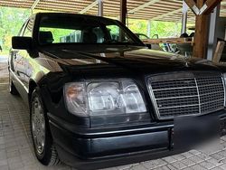 Gebraucht 1993 Mercedes E200 Limousine | 3.900 €