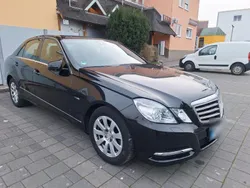 Schwarz Gebraucht 2011 Mercedes E220 Avantgarde Limousine | 9.500 € (Superpreis)