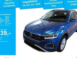 Blau Gebraucht 2024 VW T-Roc Life SUV | 26.850 € (Guter Preis)