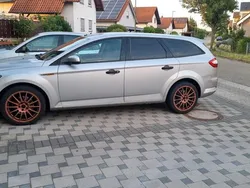 Silber Gebraucht 2009 Ford Mondeo Kombi | 2.990 €