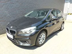 Black sapphire metallic Gebraucht 2015 BMW 218 Advantage Van / Kleinbus | 13.900 € (Fairer Preis)