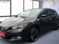 Schwarz metallic Gebraucht 2022 Nissan Leaf Tekna Kleinwagen | 21.690 € (Teuer)