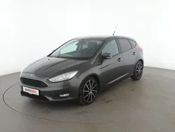 Grau Gebraucht 2016 Ford Focus Trend Limousine | 12.790 € (Teuer)