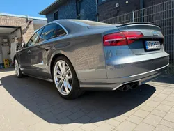 Grau Gebraucht 2017 Audi S8 Ambiente Limousine | 41.000 € (Guter Preis)