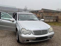 Grau Gebraucht 2001 Mercedes C240 Limousine | 2.999 €