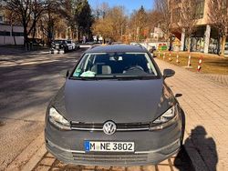 Grau Gebraucht 2019 VW Golf VII Comfortline Kombi | 11.500 € (Fairer Preis)