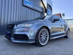 Grau Gebraucht 2014 Audi S3 S-Line Limousine | 22.990 € (Etwas zu teuer)