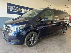 Cavansitblau Gebraucht 2017 Mercedes V220 Edition Van / Kleinbus | 36.500 € (Fairer Preis)