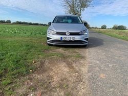 Silber Gebraucht 2019 VW Golf Sportsvan IQ Drive Van / Kleinbus | 15.750 € (Guter Preis)