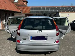 Nissan Almera Tino