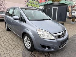 Silber Gebraucht 2009 Opel Zafira Edition Van / Kleinbus | 2.490 € (Fairer Preis)