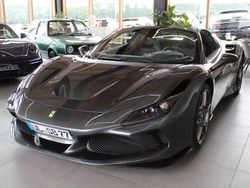 Grau Gebraucht 2023 Ferrari F8 Cabrio | 359.000 € (Fairer Preis)