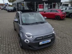 Grau Gebraucht 2022 Fiat 500e Icon Cabrio | 20.100 € (Guter Preis)