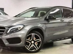 Grau Gebraucht 2017 Mercedes GLA220 AMG line SUV | 16.000 € (Fairer Preis)