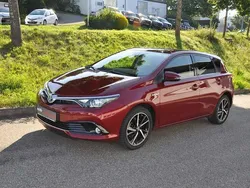 Rot Gebraucht 2017 Toyota Auris Edition-S Limousine | 14.000 € (Fairer Preis)