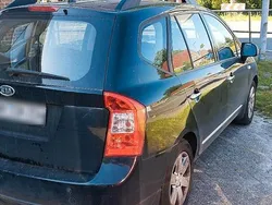 Schwarz Gebraucht 2009 Kia Carens 2 Van / Kleinbus | 2.100 € (Superpreis)
