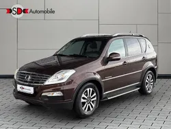 Braun Gebraucht 2014 Ssangyong Rexton Sapphire SUV | 8.990 € (Guter Preis)
