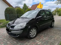 Schwarz Gebraucht 2006 Renault Scénic II Exception Van / Kleinbus | 2.222 € (Fairer Preis)