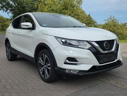 Weiß Gebraucht 2019 Nissan Qashqai N-Connecta SUV | 15.900 € (Fairer Preis)