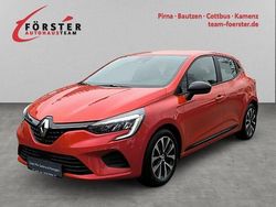 Orange Gebraucht 2023 Renault Clio V Equilibre Limousine | 18.890 € (Guter Preis)