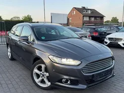 Grau Gebraucht 2015 Ford Mondeo Titanium Kombi | 6.500 €
