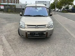 Braun Gebraucht 2008 Citroën Berlingo Van / Kleinbus | 3.900 € (Fairer Preis)