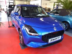 Frontier blue pearl metallic Gebraucht 2024 Suzuki Swift Comfort+ Limousine | 17.490 € (Etwas zu teuer)