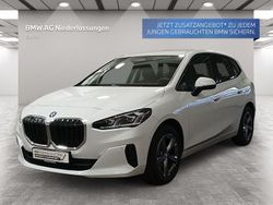 Weiß Gebraucht 2024 BMW 218 Active Tourer Luxury Line Van / Kleinbus | 30.880 € (Superpreis)