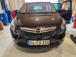 Schwarz Gebraucht 2015 Opel Zafira Tourer Business Edition Van / Kleinbus | 10.500 € (Fairer Preis)