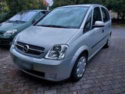 Grau Gebraucht 2004 Opel Meriva Van / Kleinbus | 1.600 € (Guter Preis)